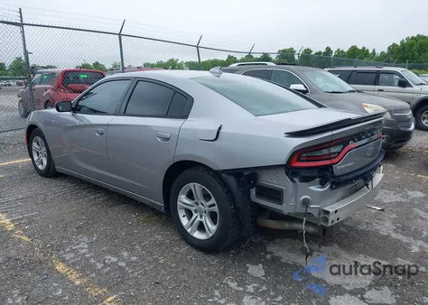 2015 Dodge Charger Sxt z USA, uszkodzony, nr VIN 2C3CDXHG1FH886088